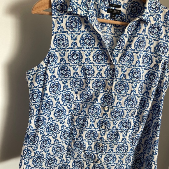 Talbots Petite Button Up Sleeveless Top / Blouse - Picture 2 of 6